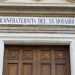 ...mentre al di sotto  presente la scritta Arciconfraternita del SS.mo Rosario, associazione che dal 1900 gestisce la chiesa